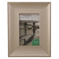 Northlight 4" X 6" Champagne Gold Honeycomb Rectangular Photo Frame 9.5"